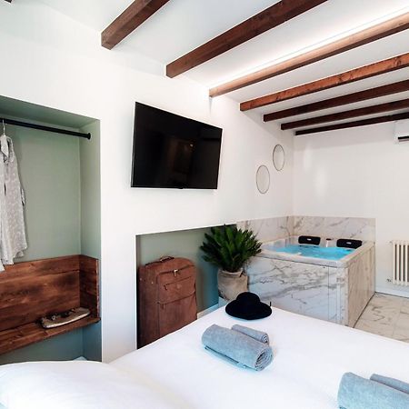 Sahara & Amazzonia Luxury Rooms- The House Of Travelers كومو المظهر الخارجي الصورة