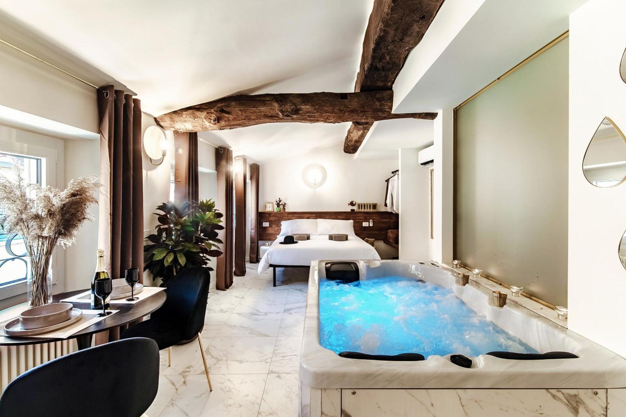 Sahara & Amazzonia Luxury Rooms- The House Of Travelers كومو المظهر الخارجي الصورة