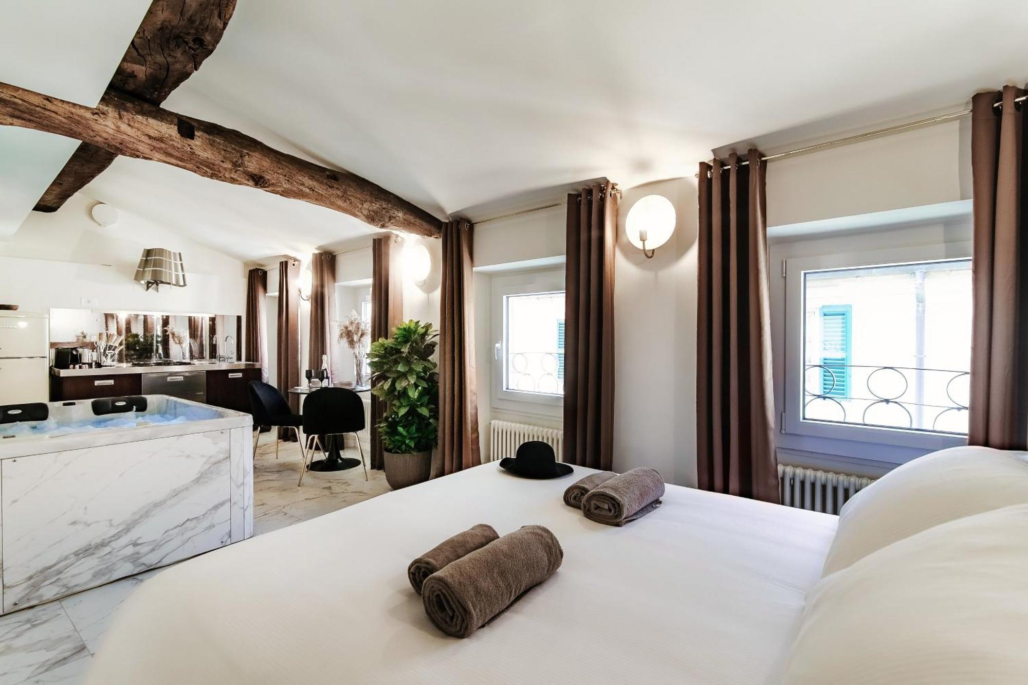 Sahara & Amazzonia Luxury Rooms- The House Of Travelers كومو المظهر الخارجي الصورة