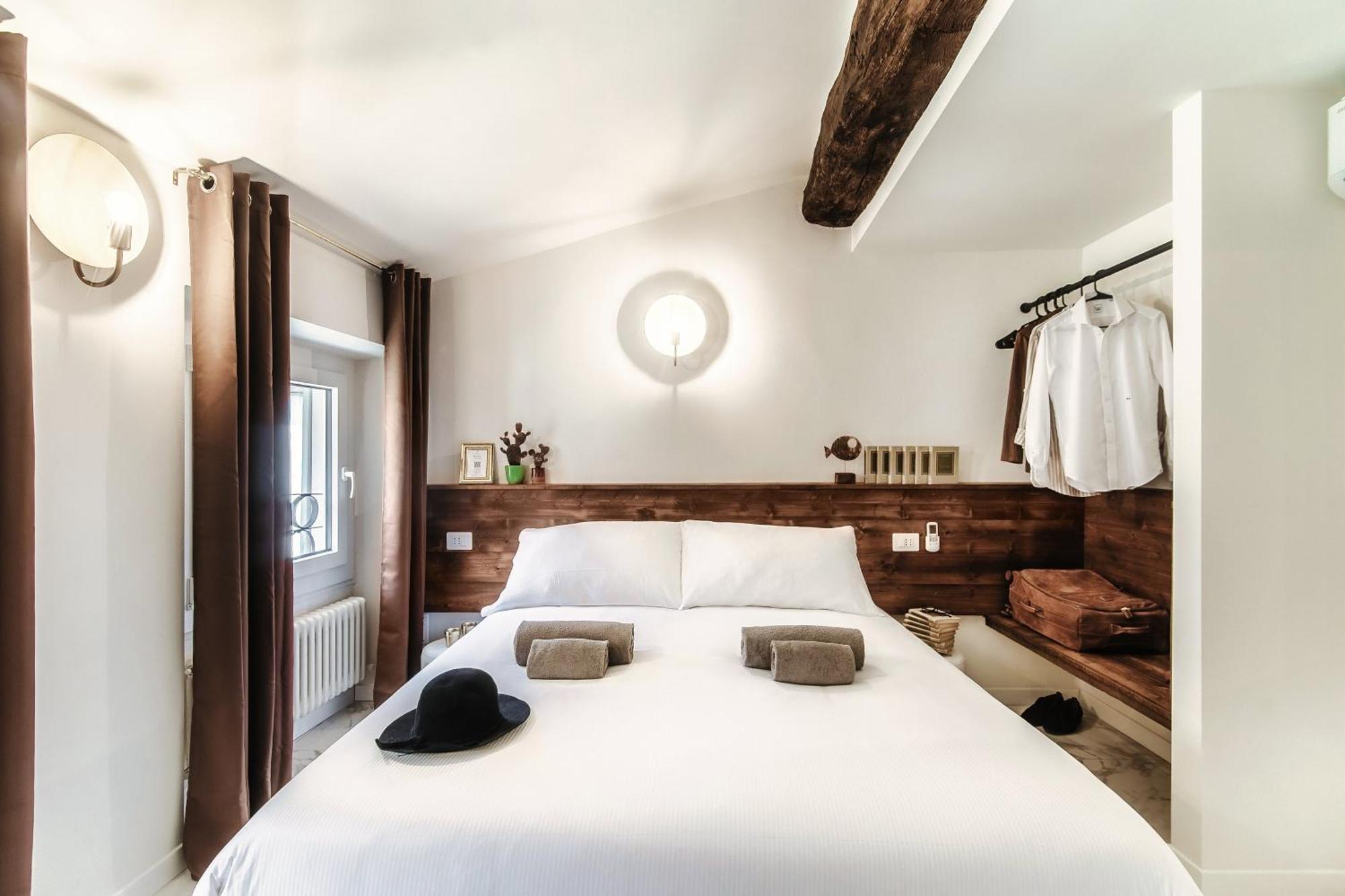 Sahara & Amazzonia Luxury Rooms- The House Of Travelers كومو المظهر الخارجي الصورة