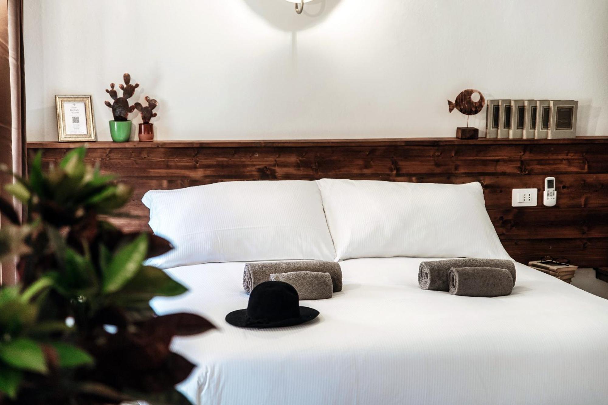 Sahara & Amazzonia Luxury Rooms- The House Of Travelers كومو المظهر الخارجي الصورة