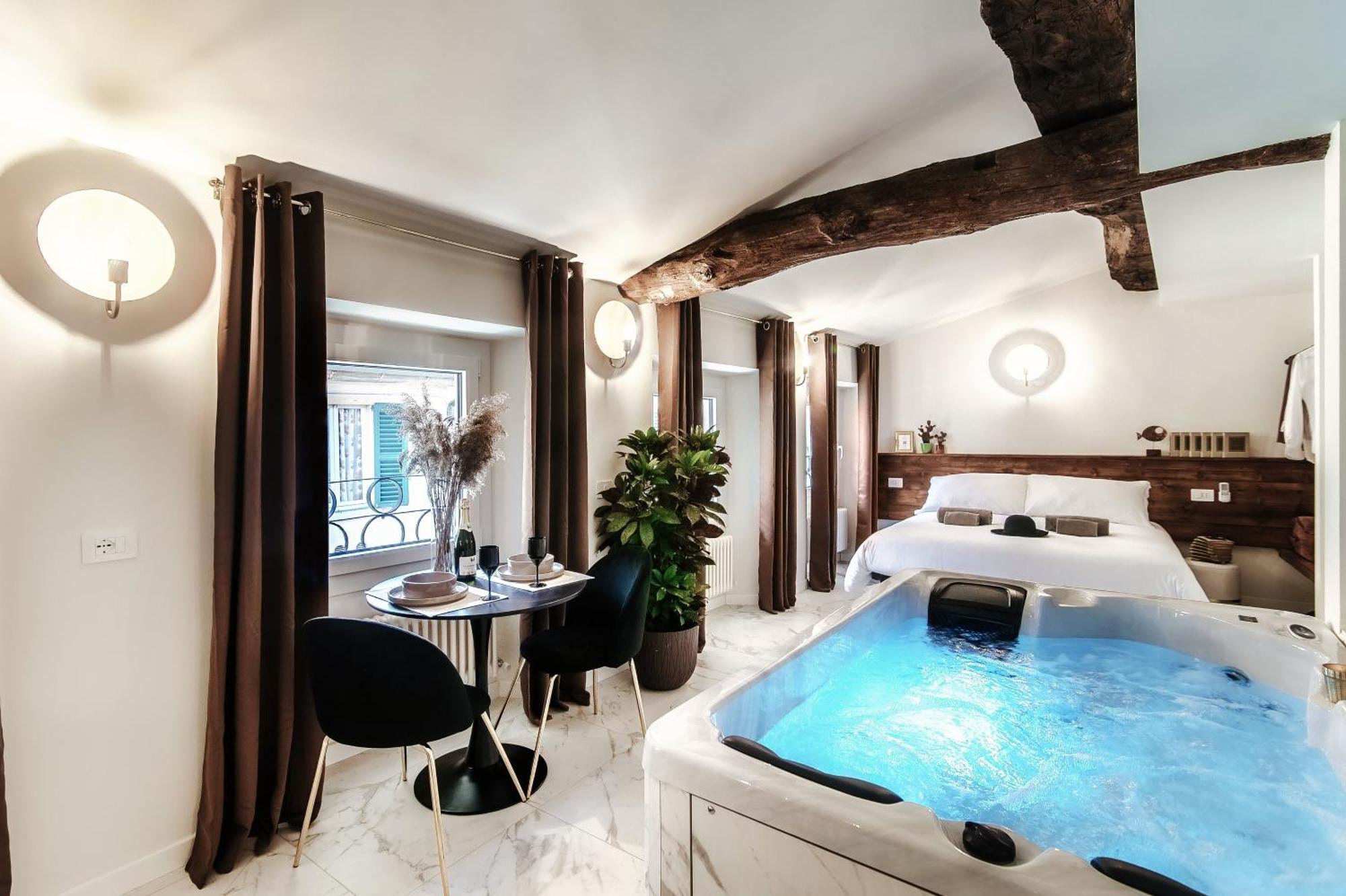 Sahara & Amazzonia Luxury Rooms- The House Of Travelers كومو المظهر الخارجي الصورة