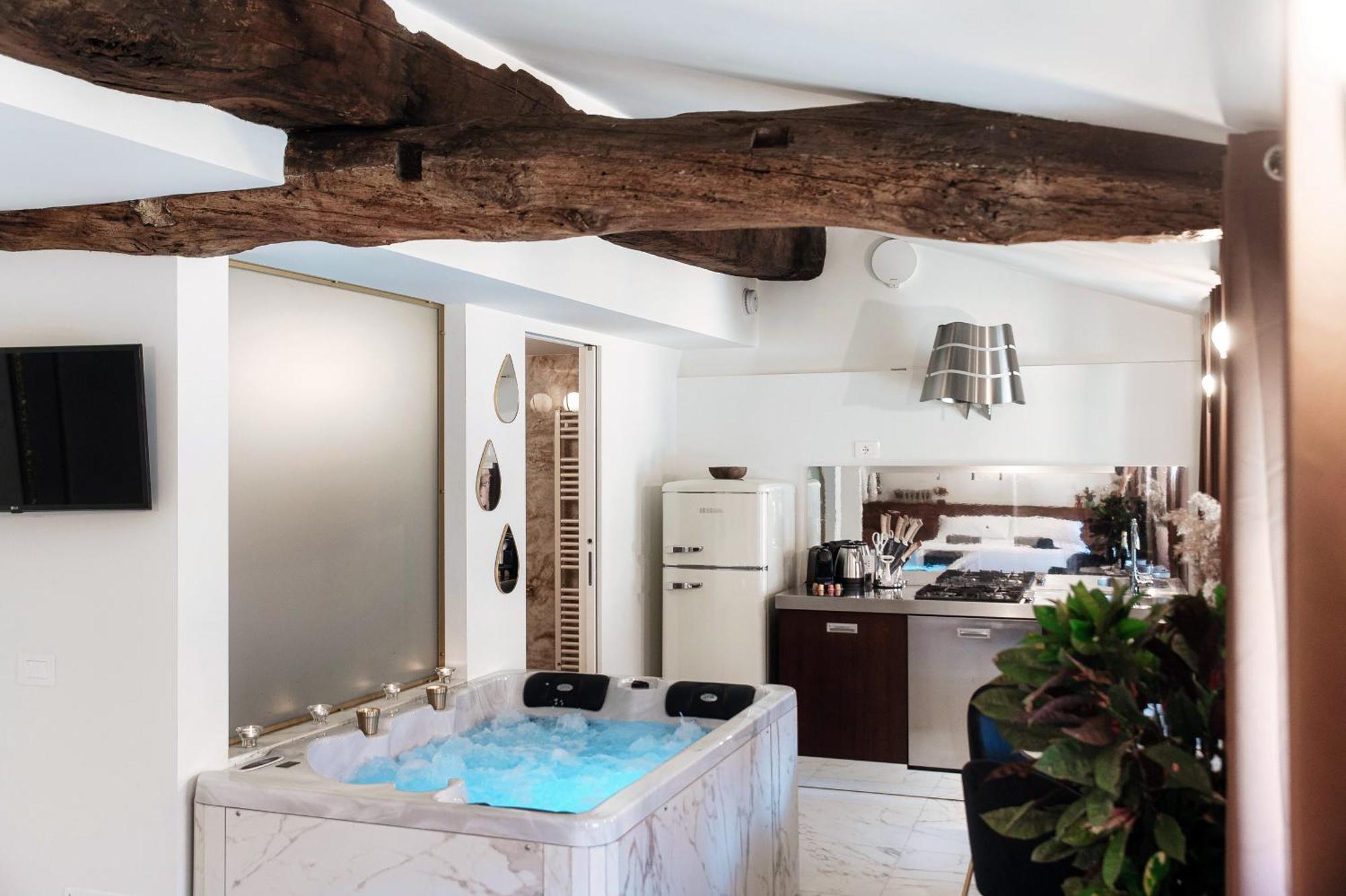 Sahara & Amazzonia Luxury Rooms- The House Of Travelers كومو المظهر الخارجي الصورة