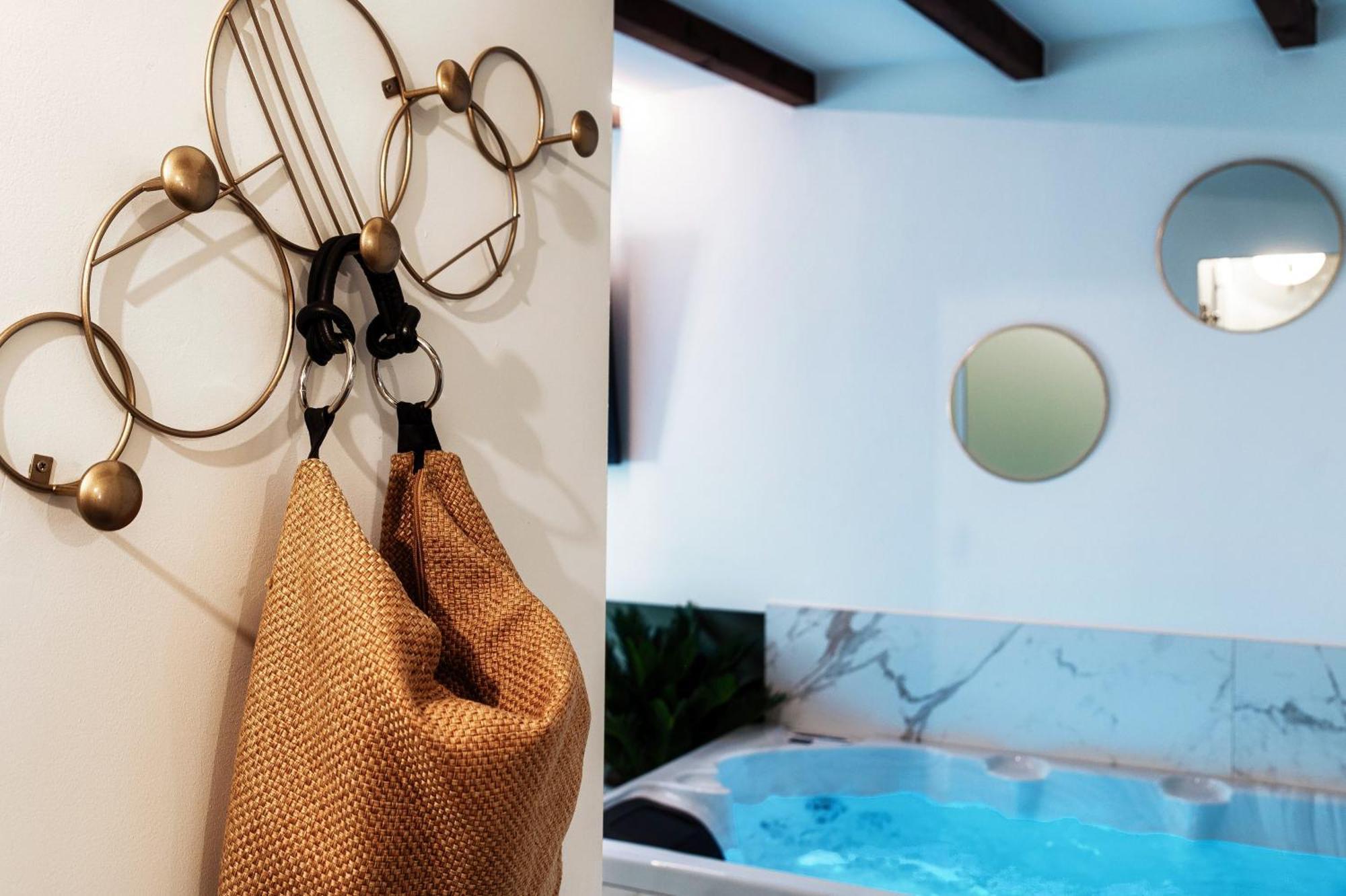 Sahara & Amazzonia Luxury Rooms- The House Of Travelers كومو المظهر الخارجي الصورة