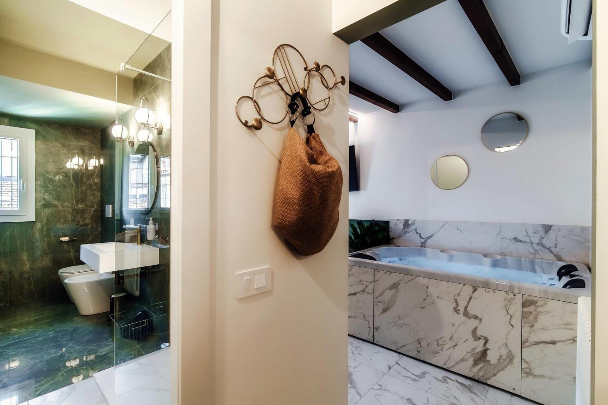 Sahara & Amazzonia Luxury Rooms- The House Of Travelers كومو المظهر الخارجي الصورة